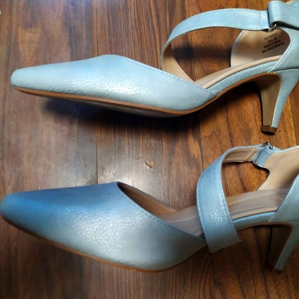 Journee Collection Pump- Silver 8.5M [NEW]